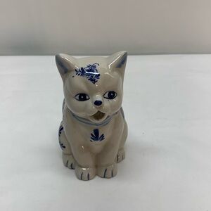 Vintage Delft Holland Cat Creamer